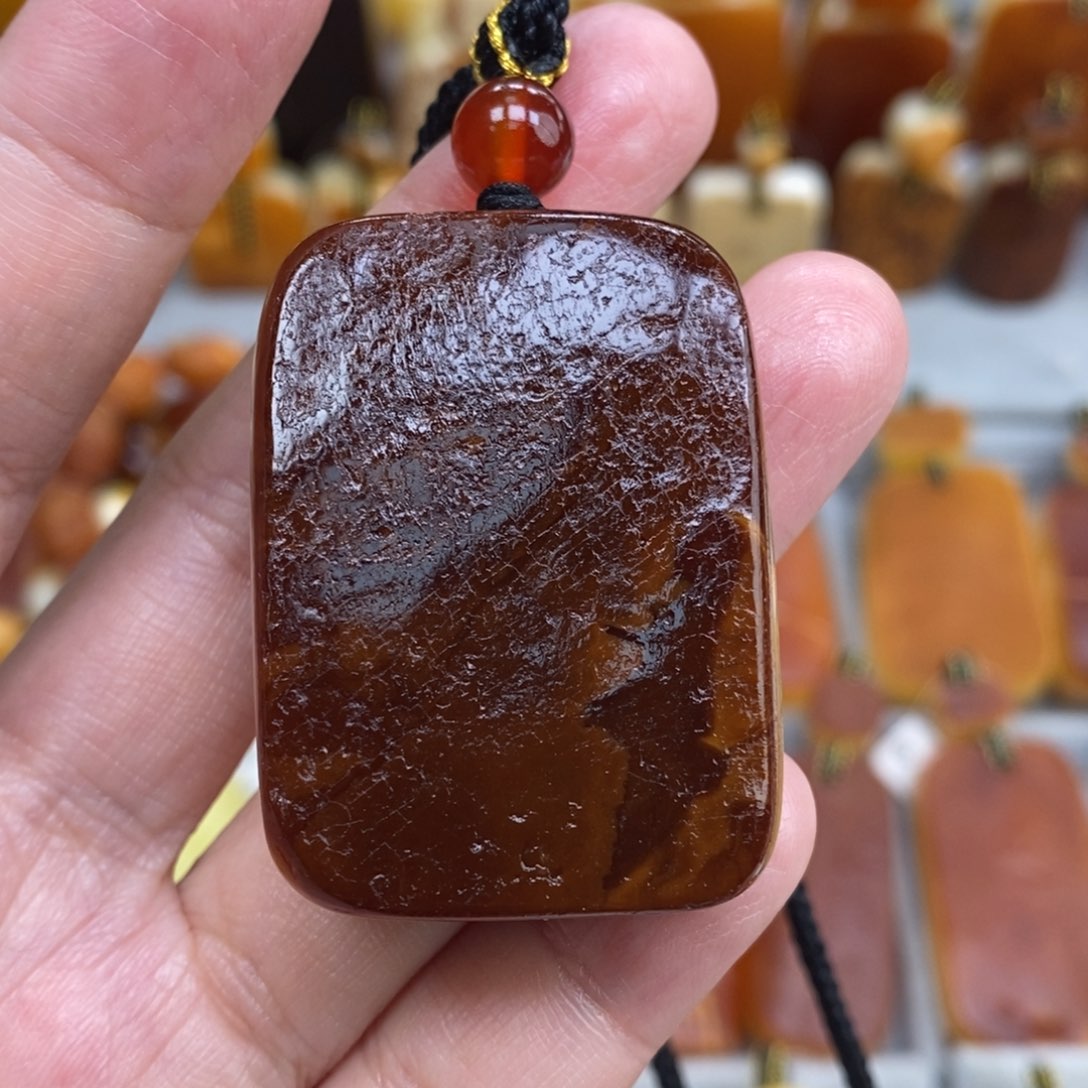 蜜蜡未镶嵌珠宝奇石