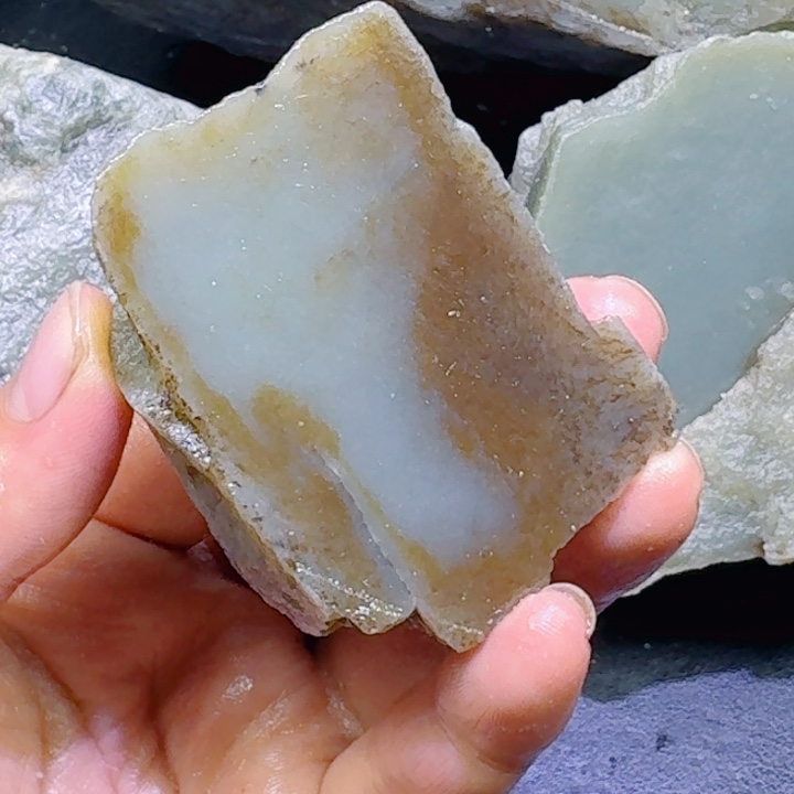 和田玉未镶嵌珠宝半成品