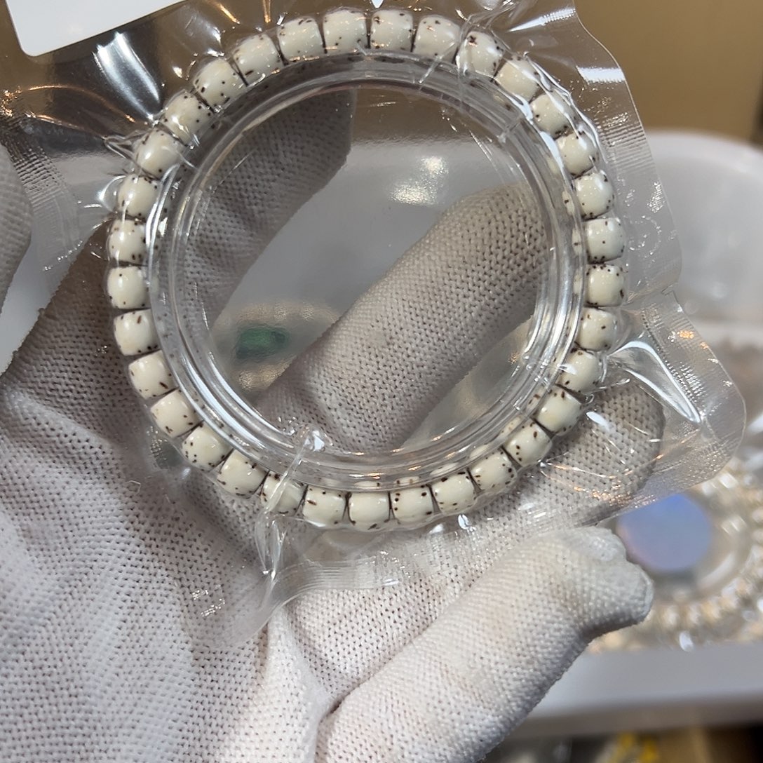 吊坠星月菩提7的，61