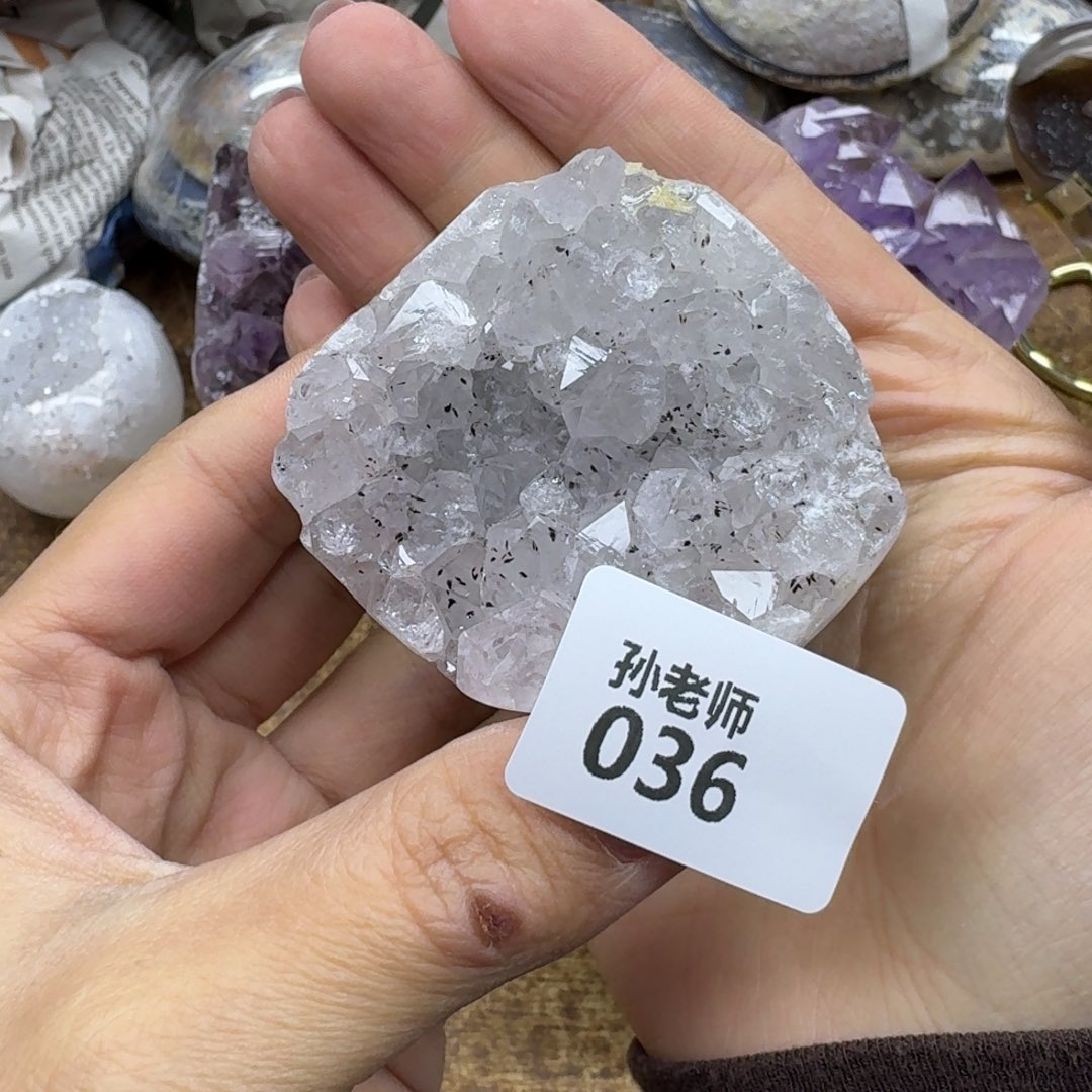 水晶大型摆件（非配饰）未镶嵌