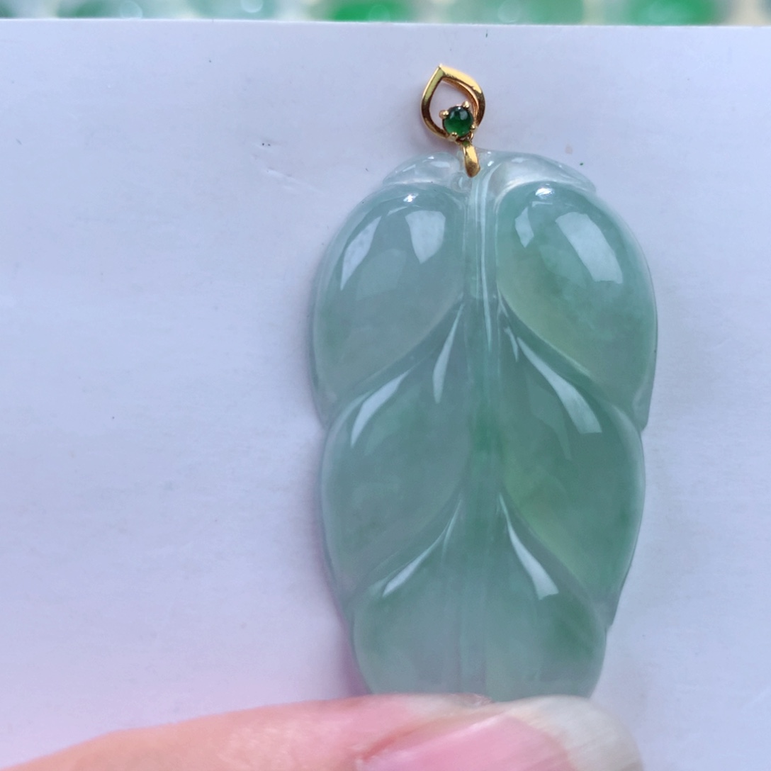 翡翠吊坠(不含链)18K金镶嵌