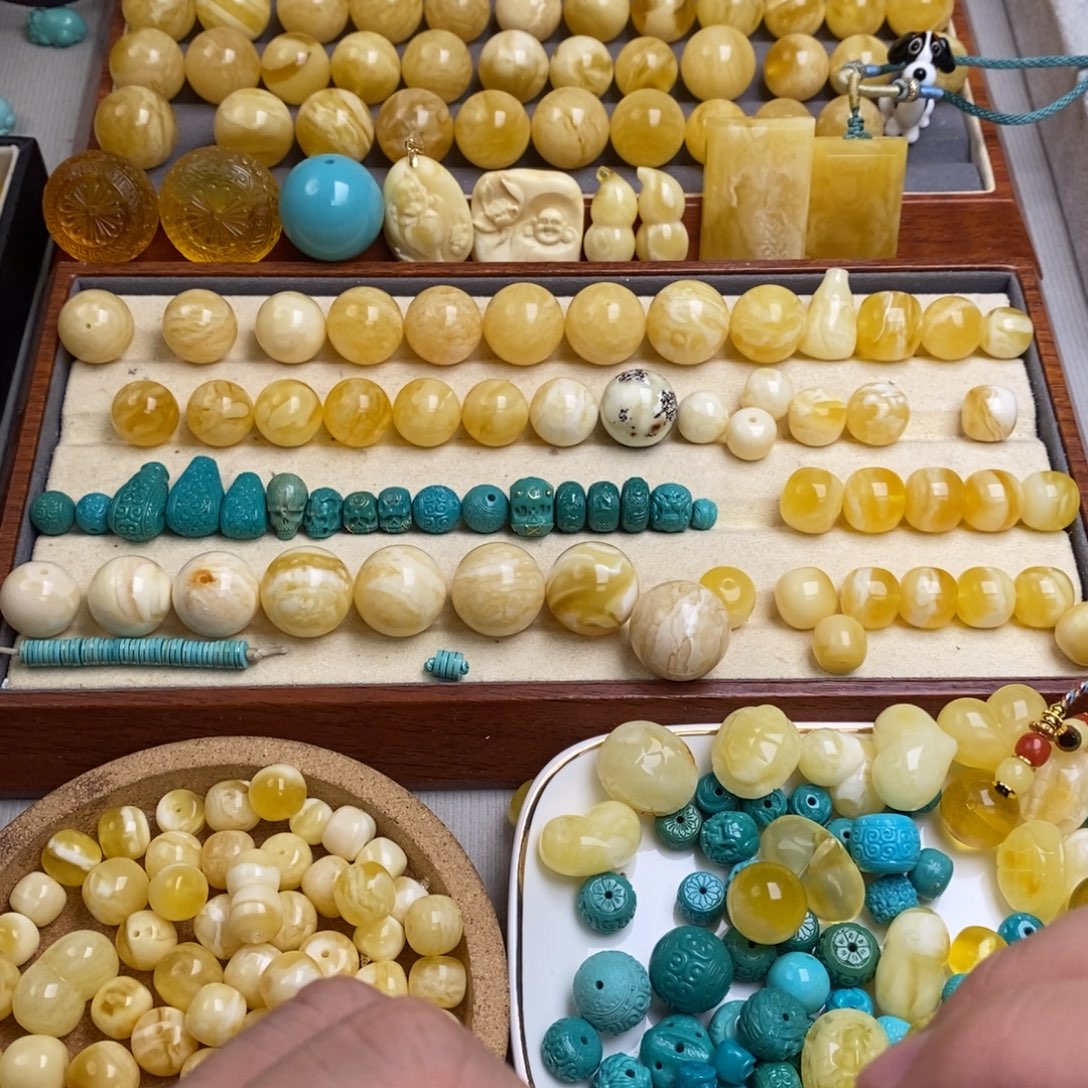 扬***！蜜蜡未镶嵌裸石配饰