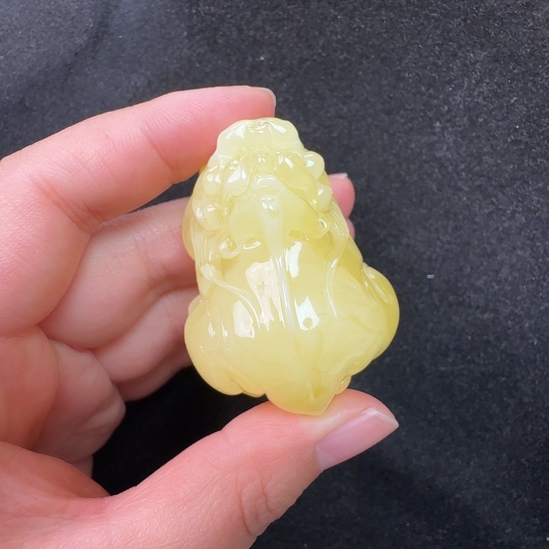 蜜蜡未镶嵌珠宝奇石