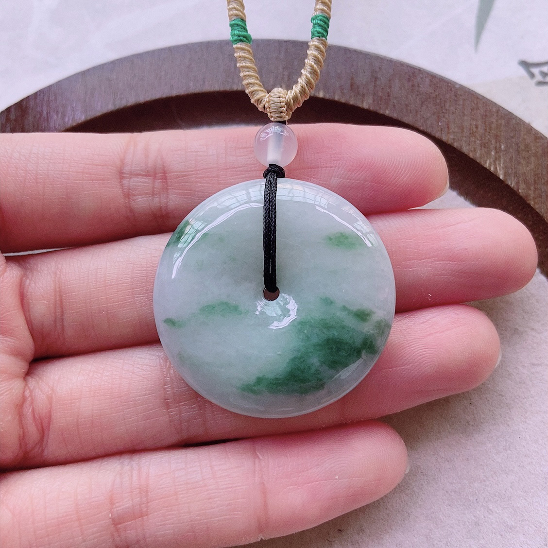 天然翡翠A货细糯飘兰花平安扣吊坠 尺寸32.5×6.3mm