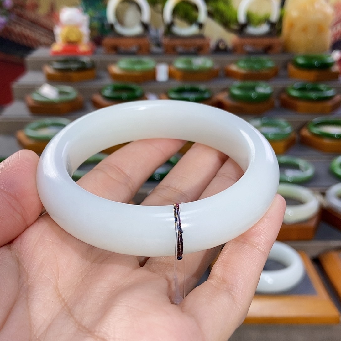 和田玉手镯未镶嵌新疆山流水57