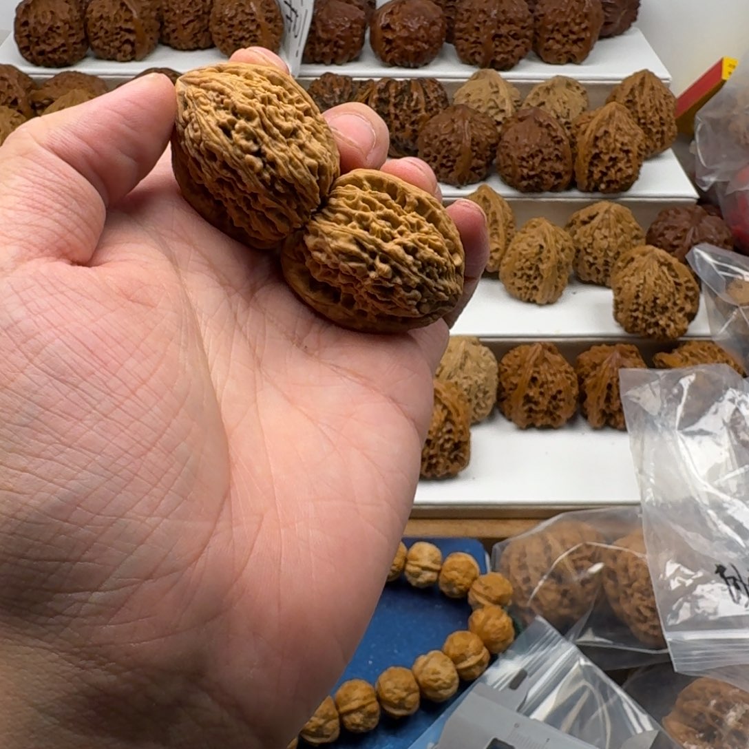 文玩核桃吊坠南疆