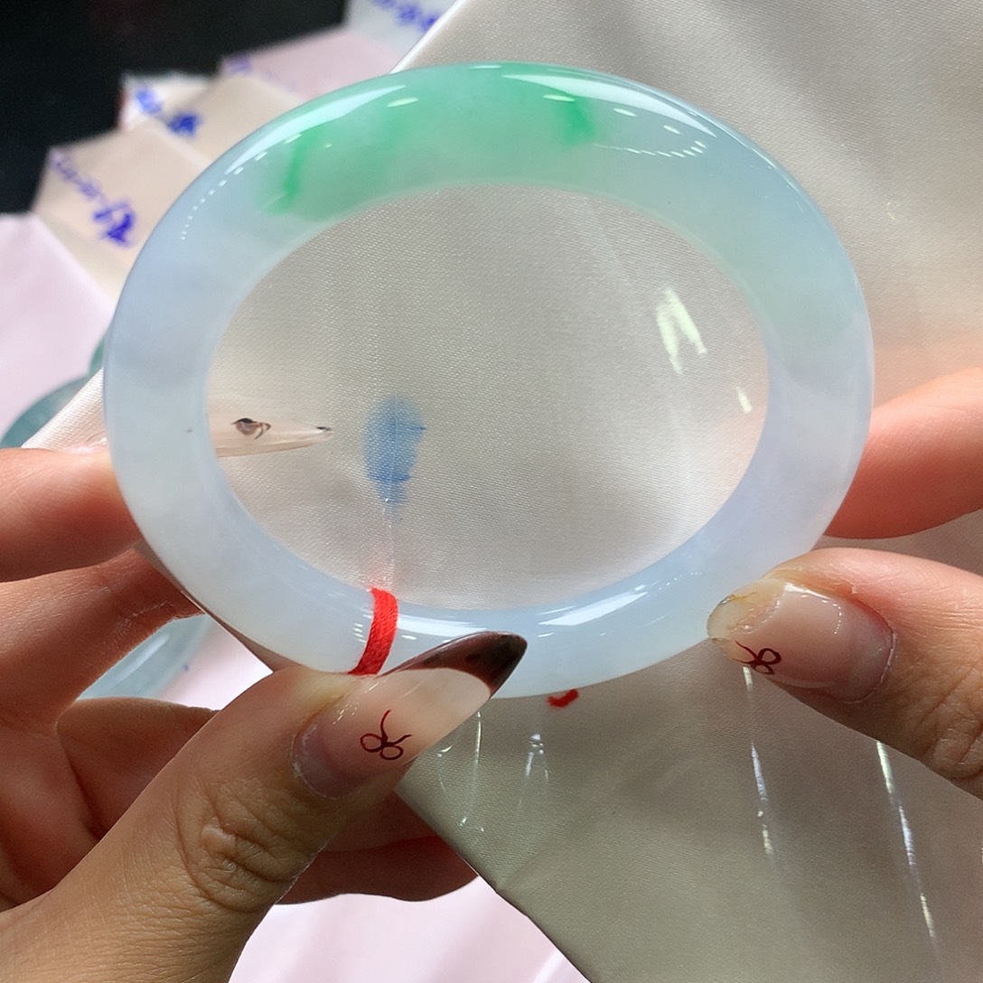 翡翠未镶嵌手镯（圆镯）13号大漏