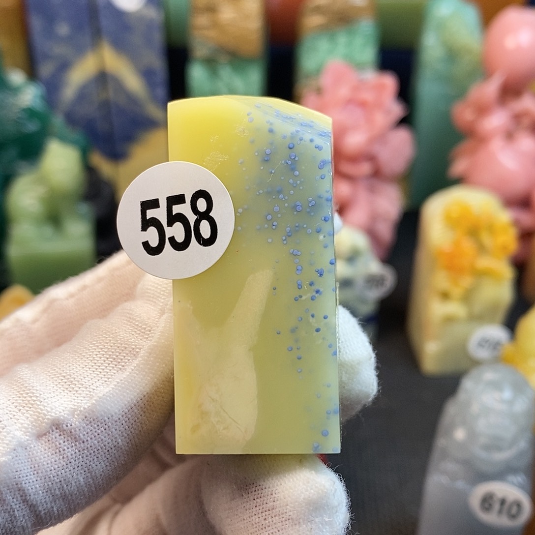 青田石篆刻艺术家的作品