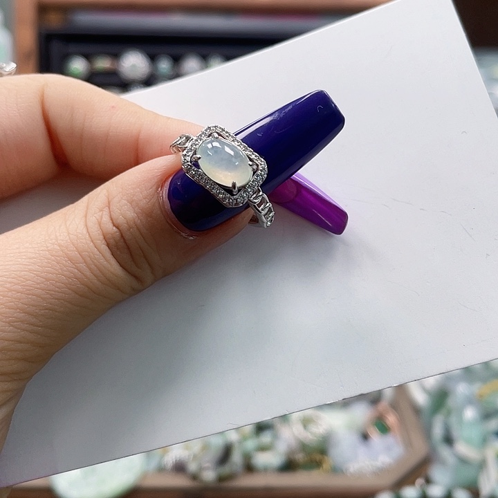 翡翠手镯未镶嵌天然翡翠A货