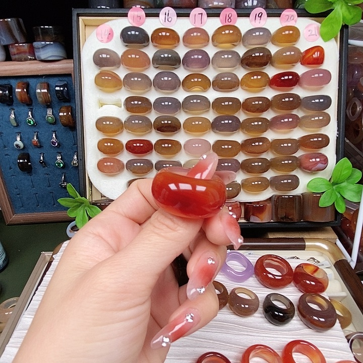 做***己玛瑙/玉髓合金戒指