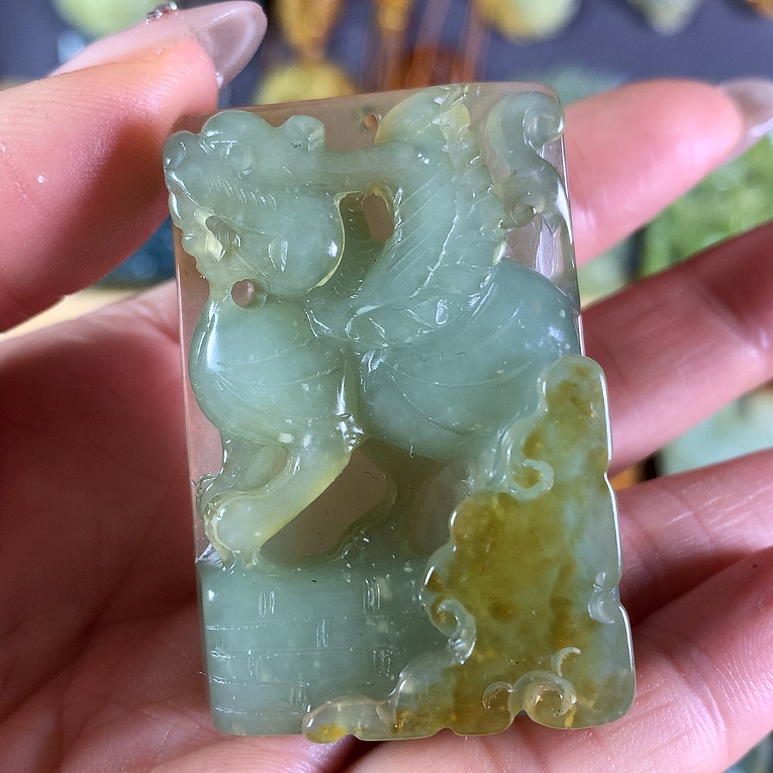 岫玉吊坠(赠链)未镶嵌