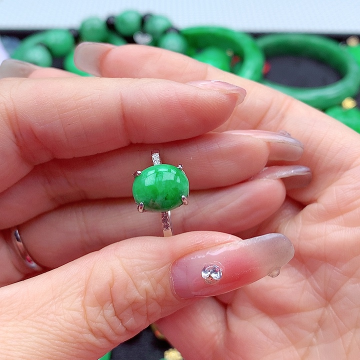 翡翠颈饰银S925镶嵌翡翠