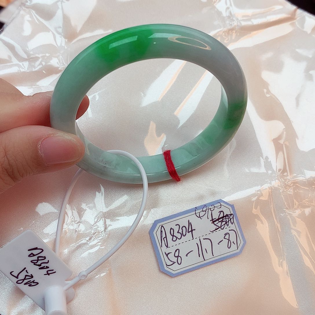 翡翠手镯未镶嵌天然缅甸翡翠A货