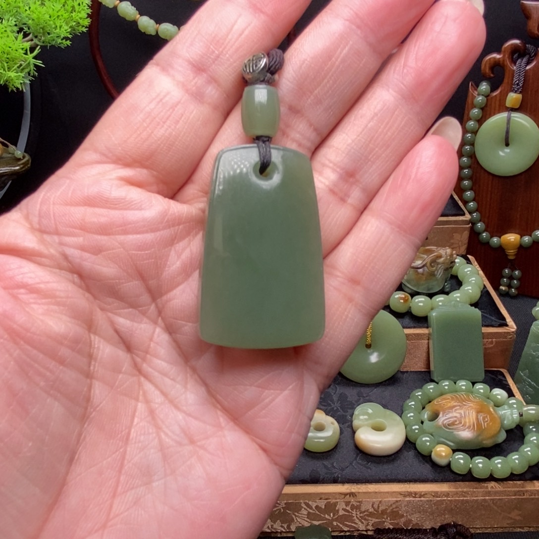 岫岩老玉（透闪石质玉）未镶嵌挂件