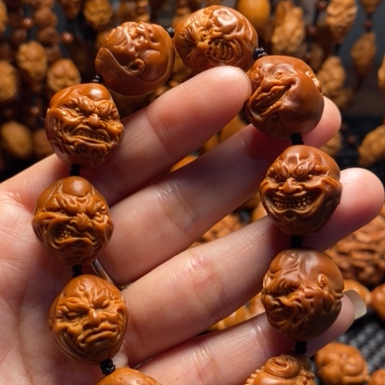 橄榄核吊坠山鬼恶僧