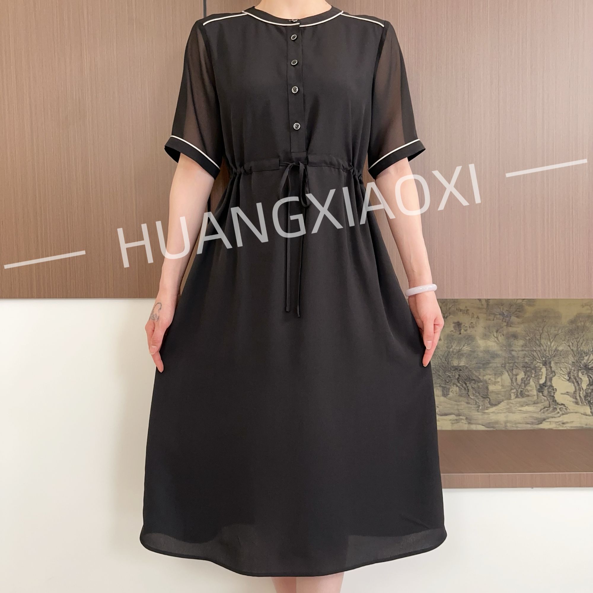 HUANGXIAOXI 经典小黑裙撞杏色牙条气质减龄短袖连衣裙 HXX-287