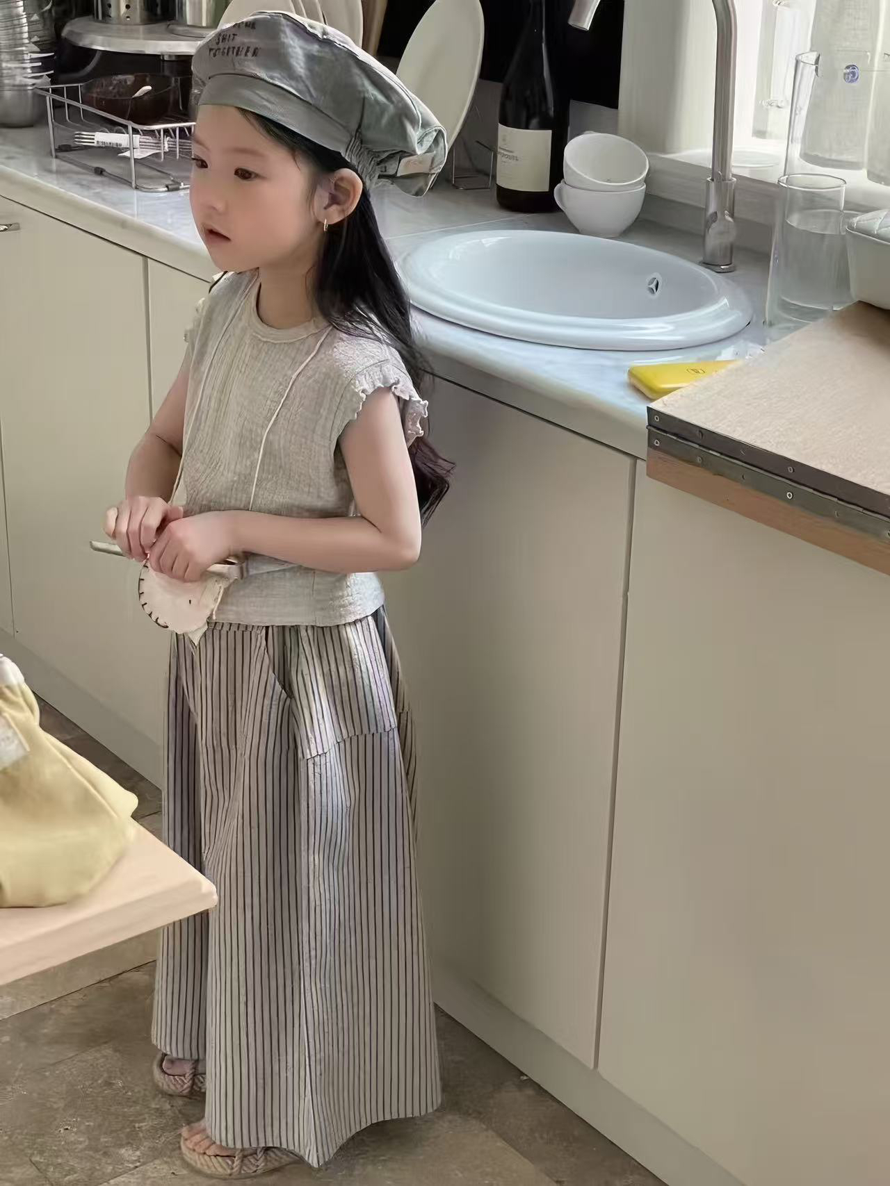 【KL】韩版女童25夏季新款竖条纹休闲裤浅灰色花边背心休闲时尚套装