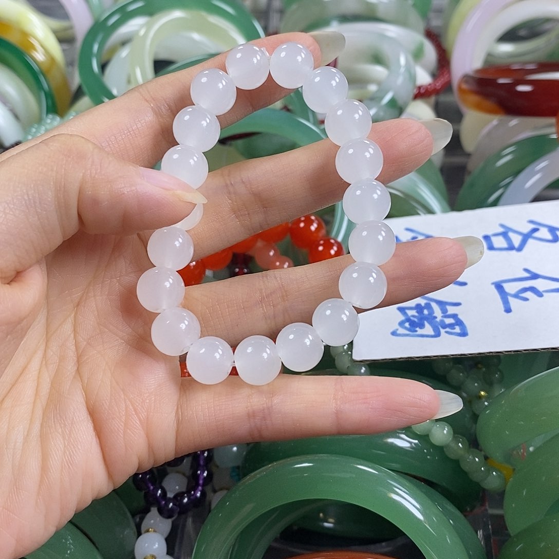 石英质玉手镯未镶嵌