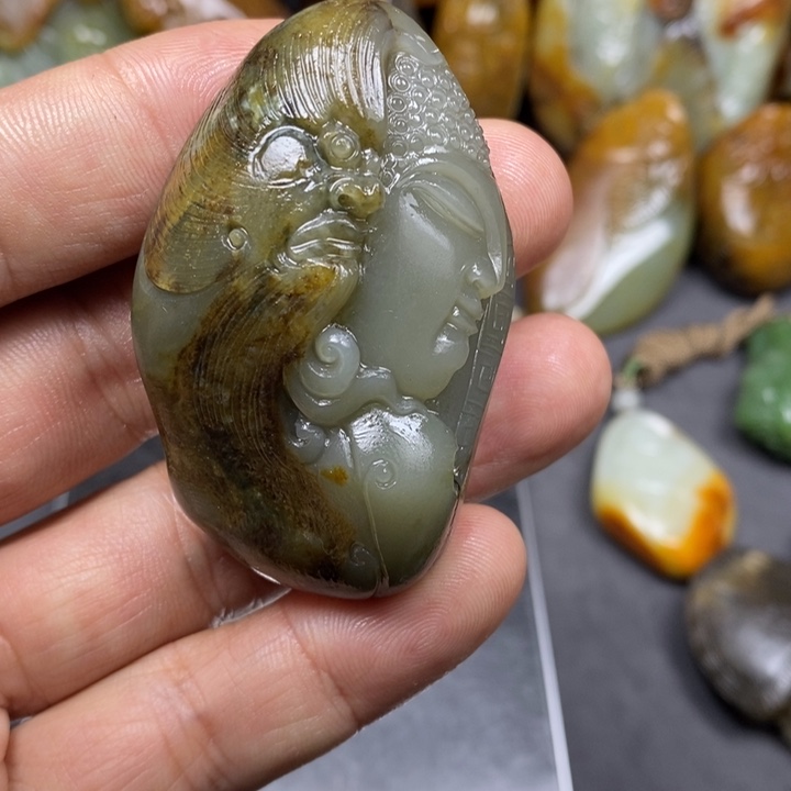 和田玉未镶嵌挂件