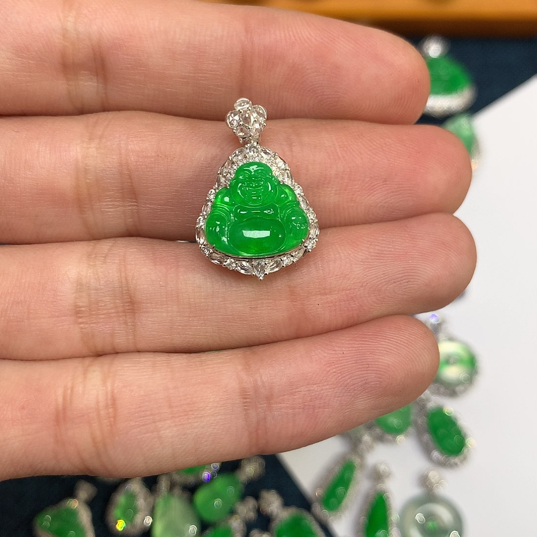 翡翠吊坠(不含链)18K金镶嵌绿佛公