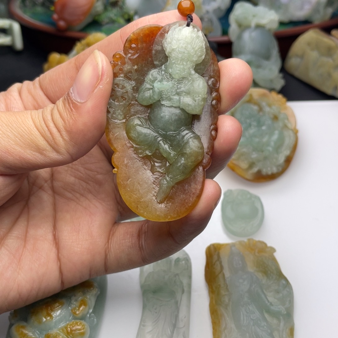 定制翡翠未镶嵌黑财神