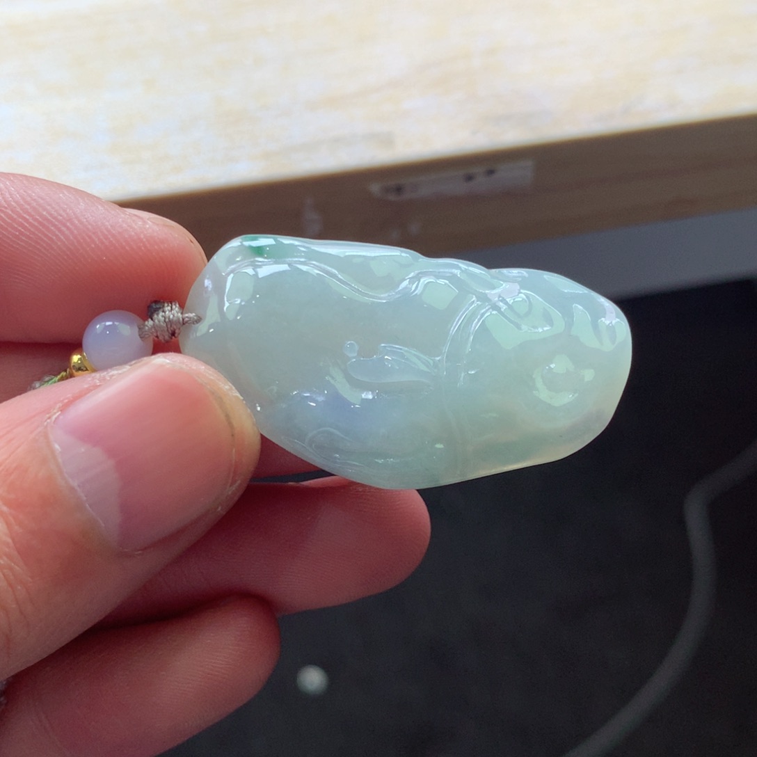 翡翠颈饰未镶嵌吊坠