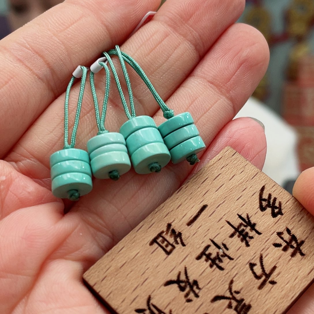 绿松石颈饰未镶嵌