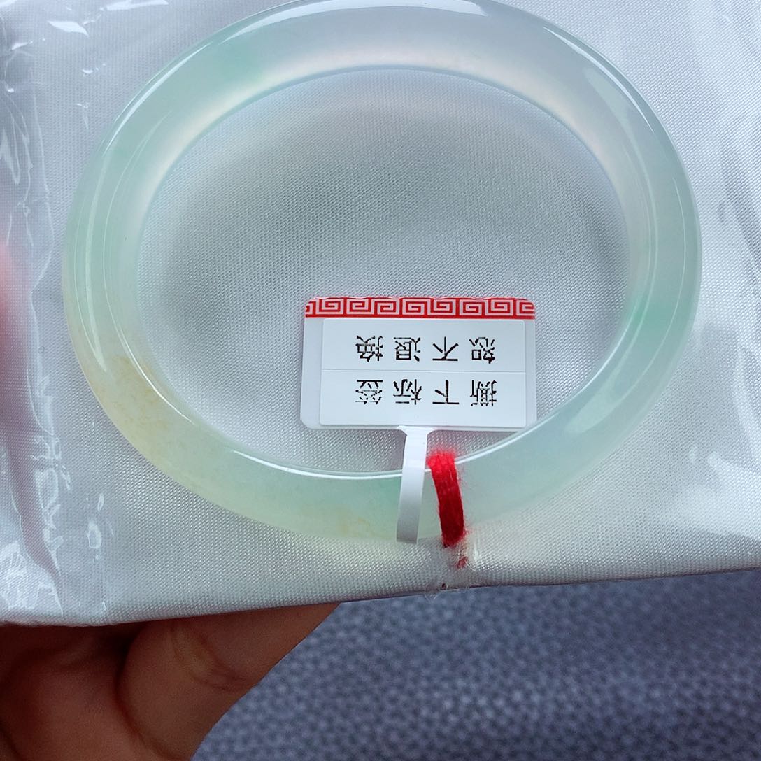 翡翠手镯未镶嵌53贵妃 小手强推
