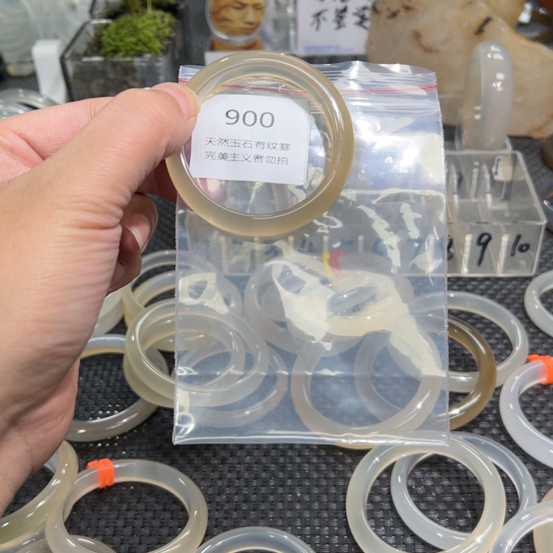 玛瑙/玉髓手镯未镶嵌?****欢50