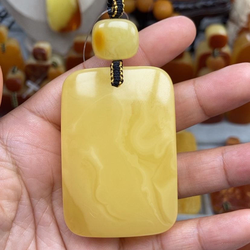 【闪购商品】琥珀颈饰未镶嵌
