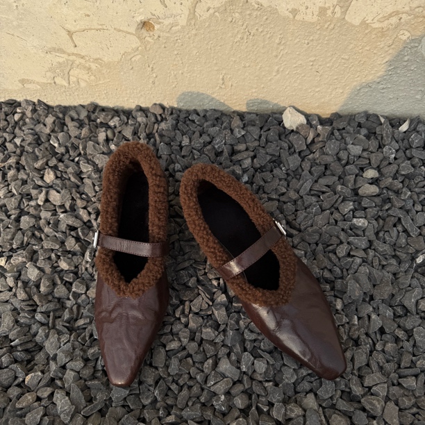 25 流行百搭真皮羊毛头加绒一字扣玛丽珍鞋女浅口保暖女鞋