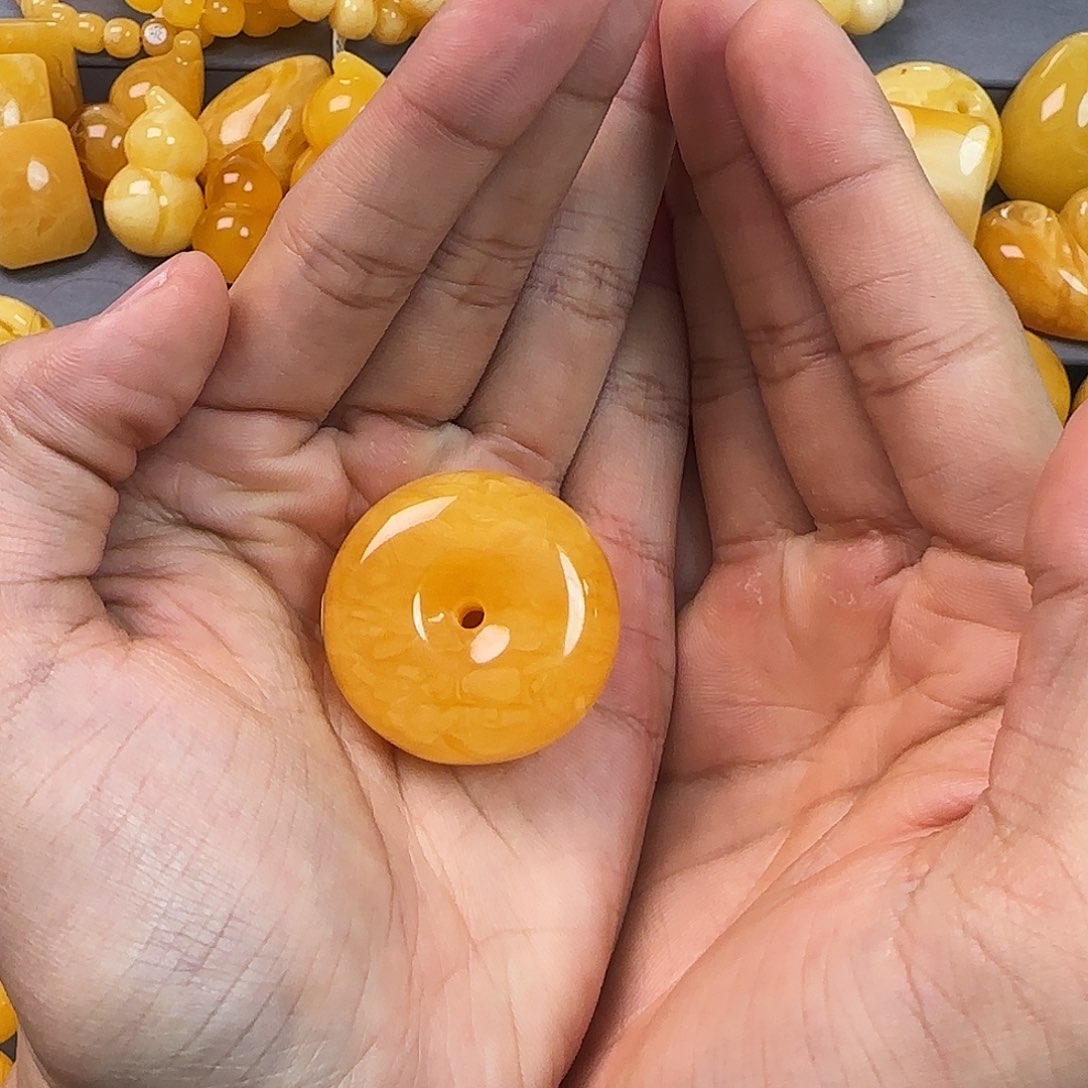 琥珀珠宝奇石未镶嵌