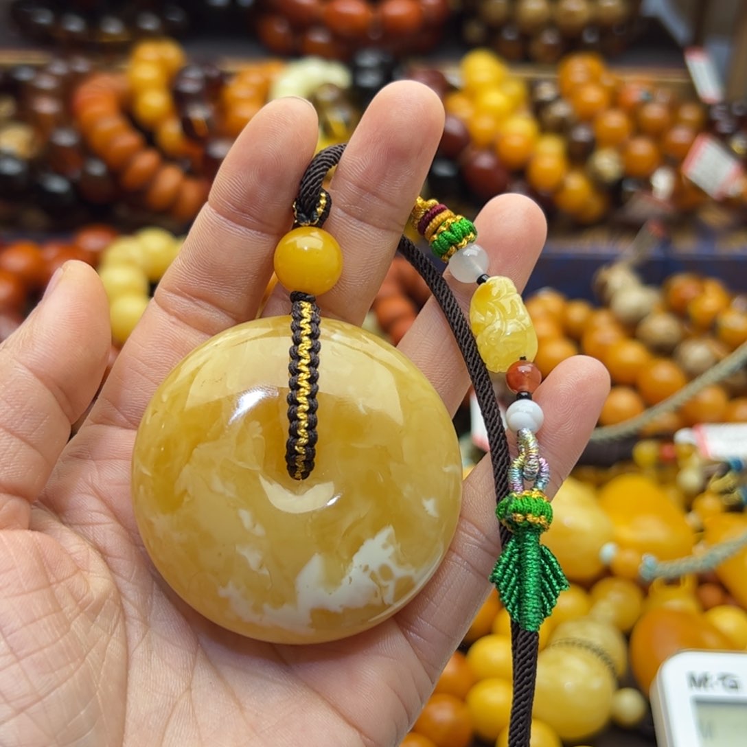 琥珀珠宝奇石未镶嵌