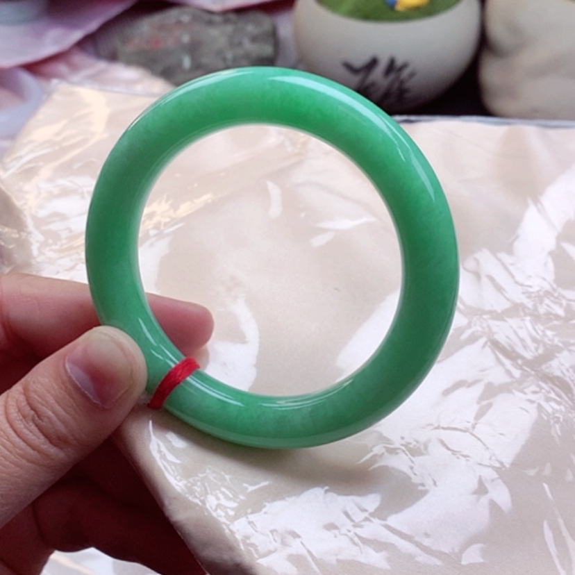 【闪购商品】翡翠手镯未镶嵌55圆条