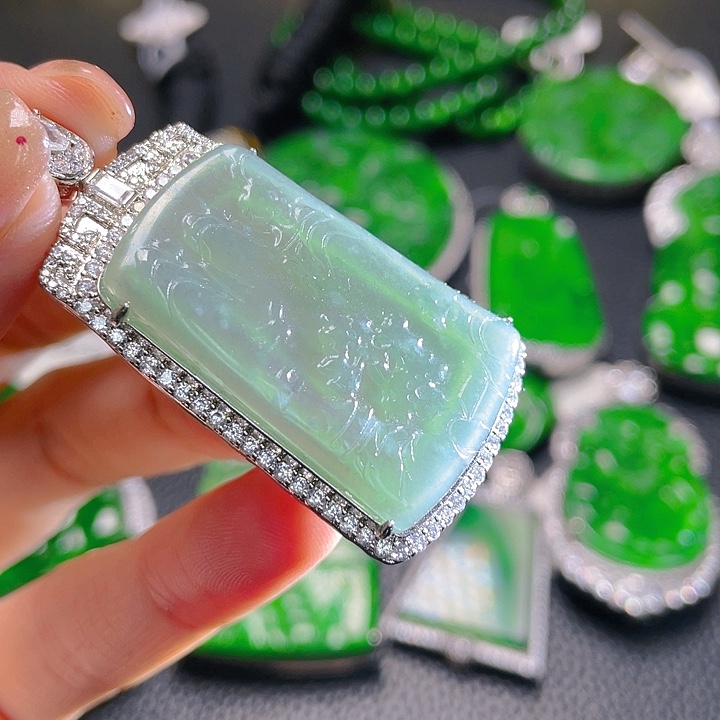 翡翠颈饰未镶嵌25，