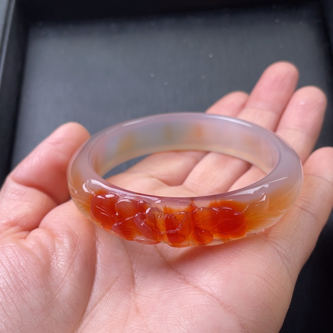 玛瑙/玉髓手镯未镶嵌54.6圈口