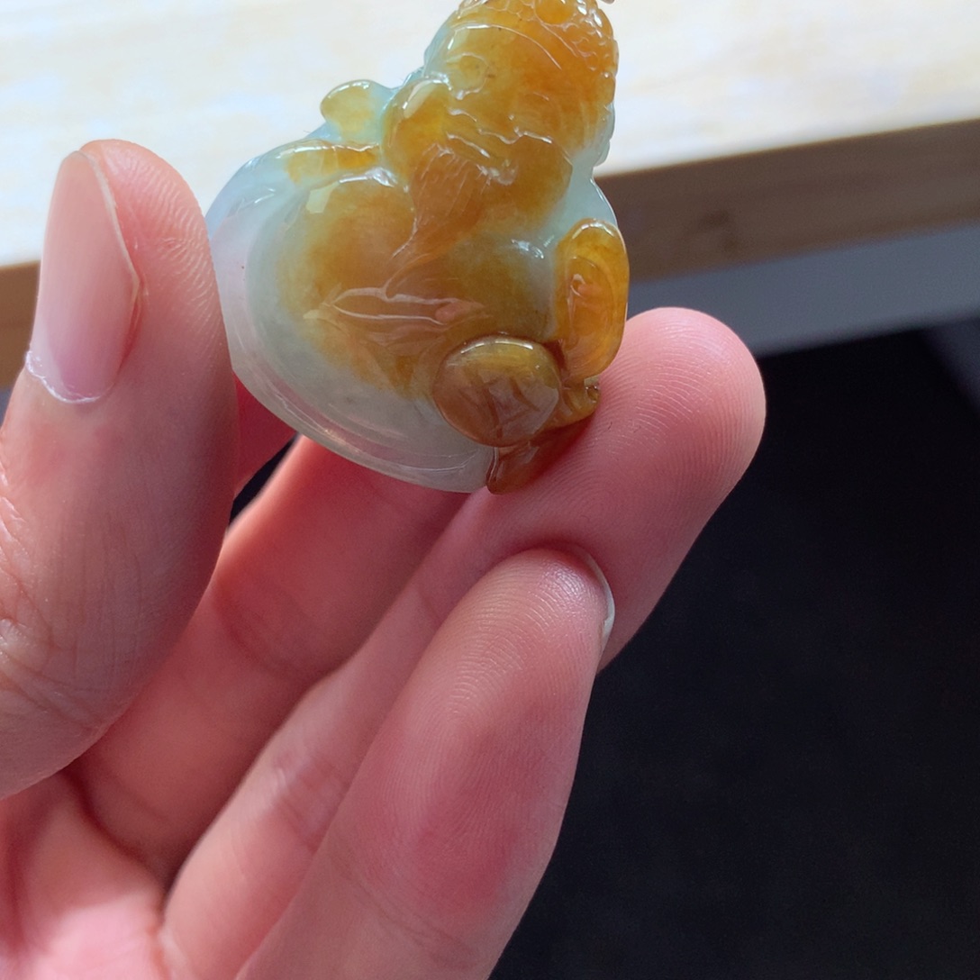 翡翠颈饰18K金镶嵌吊坠