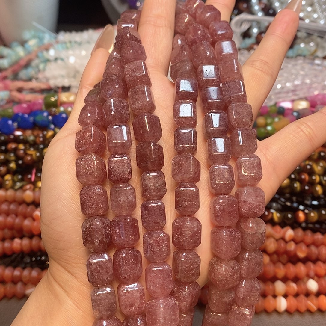 玛瑙/玉髓未镶嵌珠宝半成品天然草莓晶方糖11mm一条