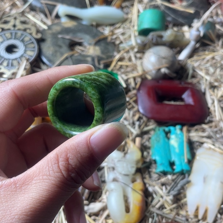 和田玉未镶嵌吊坠(不含链)