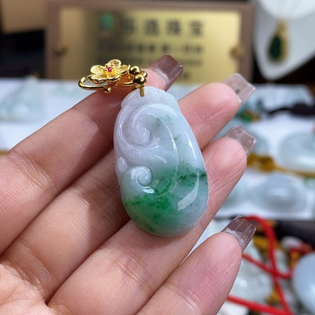 翡翠未镶嵌颈饰4516