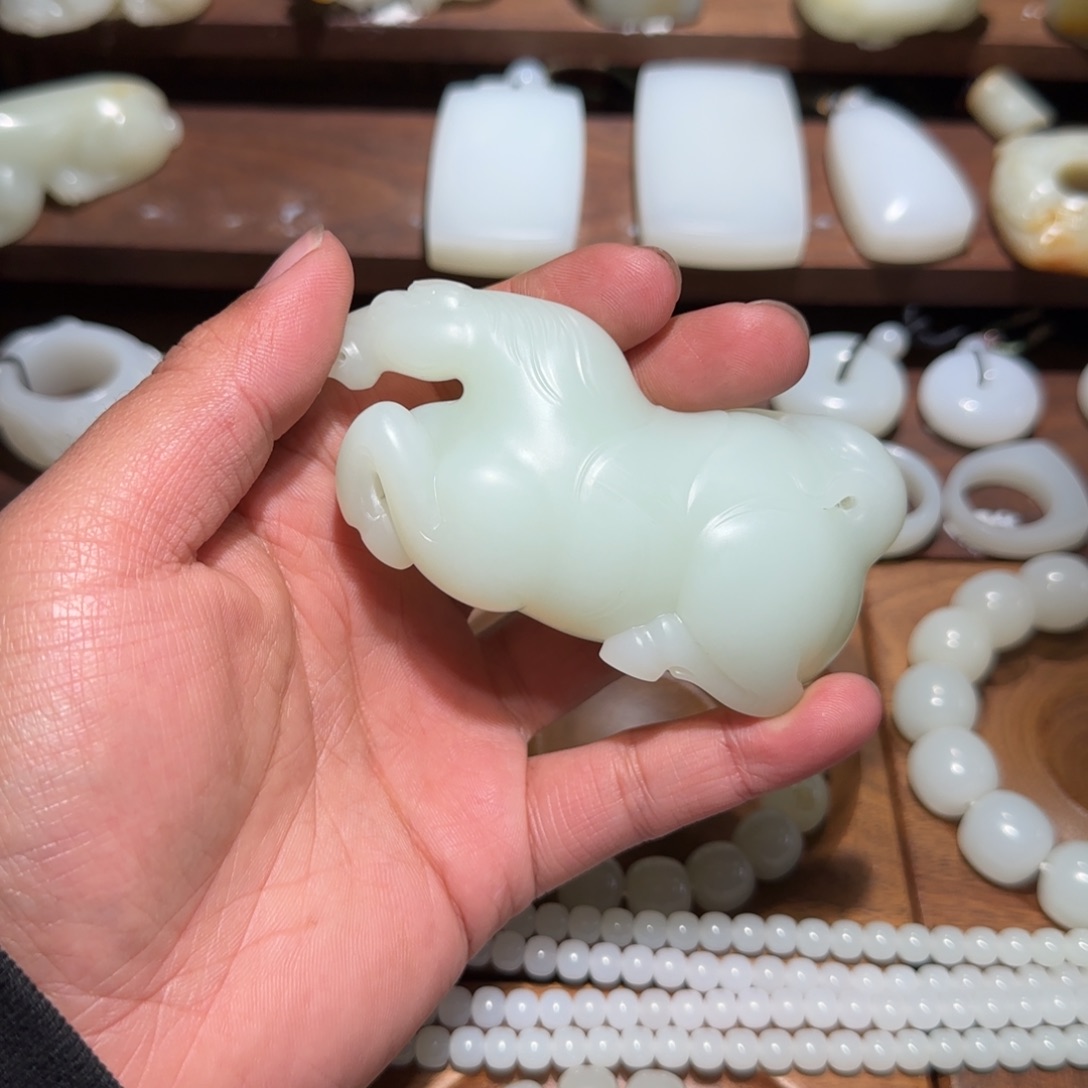 怪***长和田玉未镶嵌手链