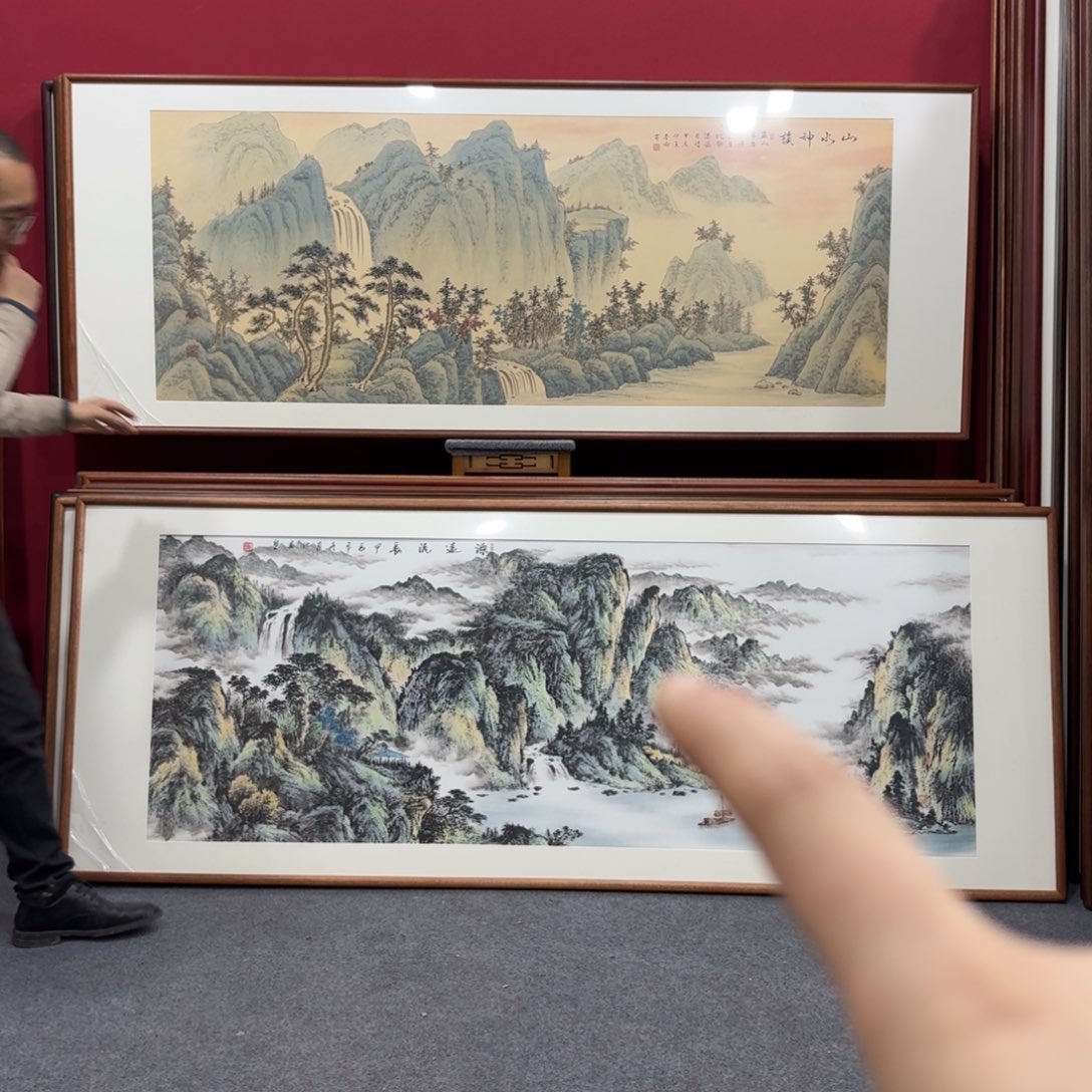 国画大*带框绘画作品