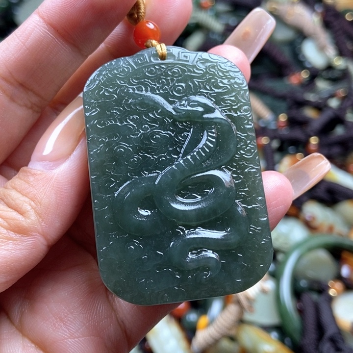 和田玉颈饰未镶嵌双面