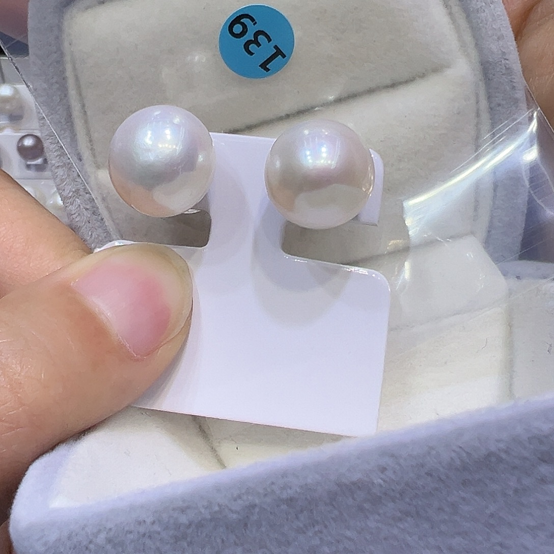 淡水珍珠银S925镶嵌耳饰