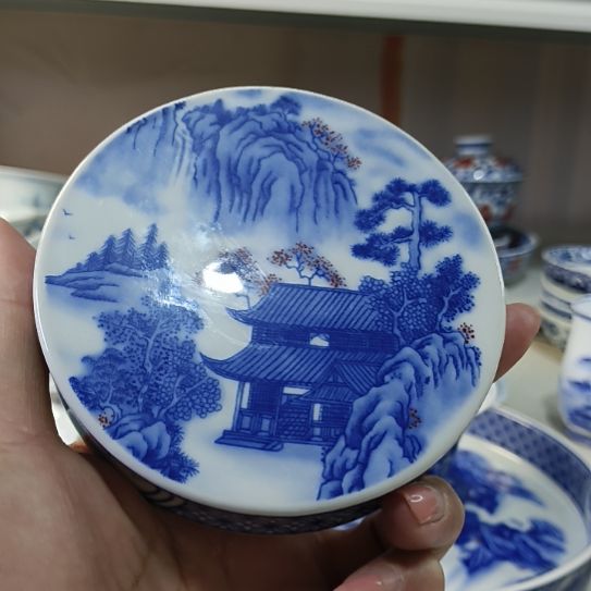 景德镇陶瓷山水盖至