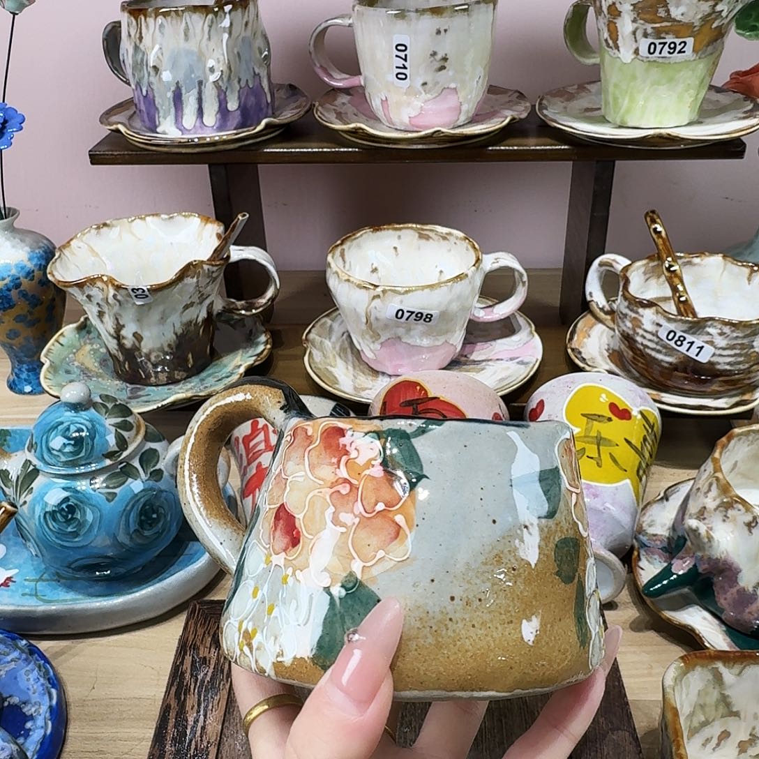 陶摆件共和国尴尬尴尬尴尬