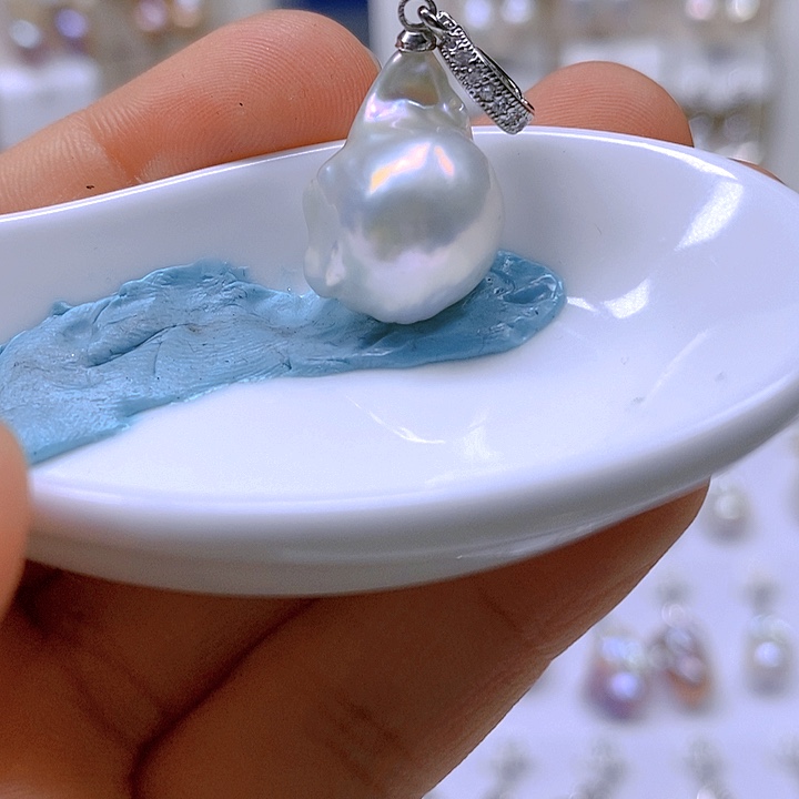 淡水珍珠颈饰合金