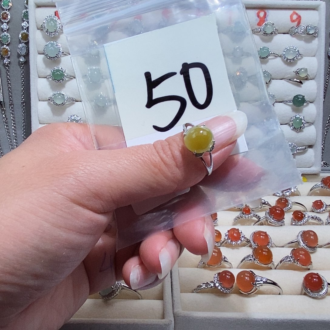 翡翠未镶嵌戒指缅甸