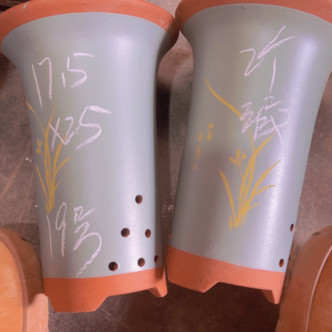 紫砂19…………………………………………