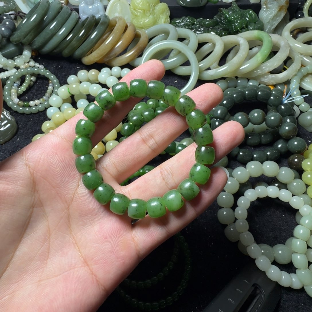 和田玉未镶嵌手串